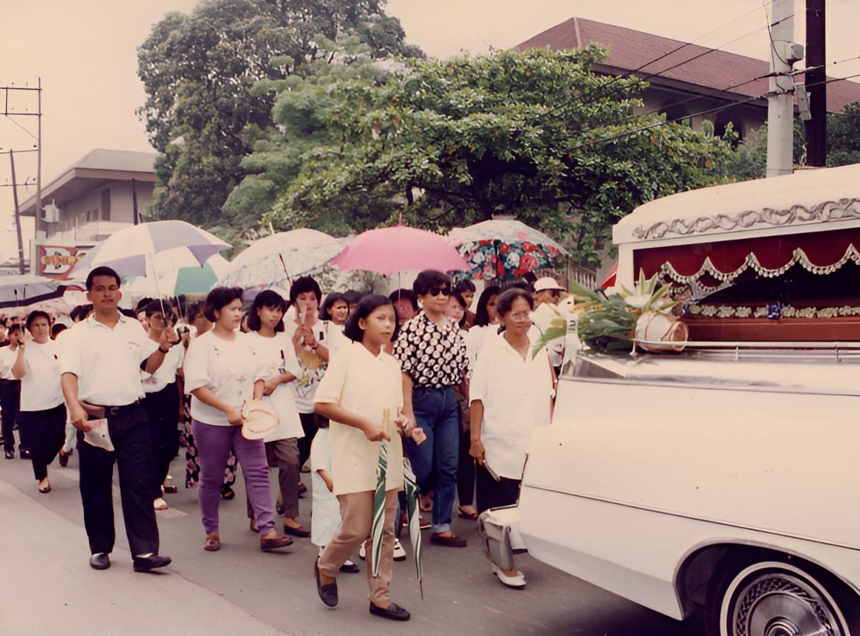 Community procession supporting NOVADECI’s Damayan mutual aid program